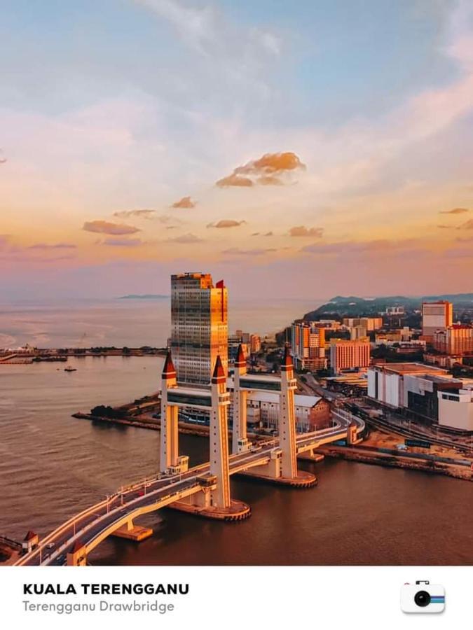 Homestay Kuala Terengganu Rose House Pantai Batu Buruk Eksteriør billede