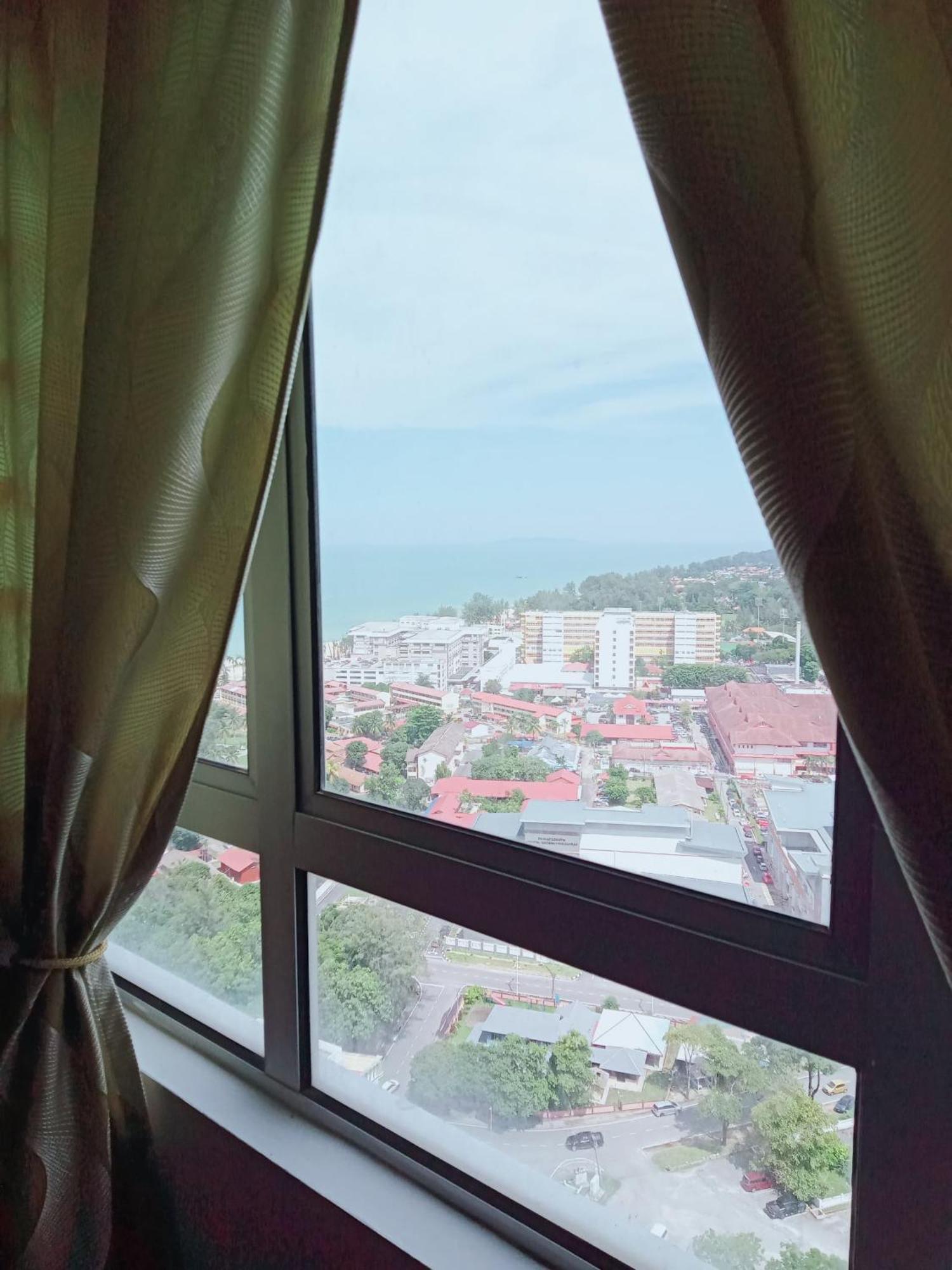 Homestay Kuala Terengganu Rose House Pantai Batu Buruk Eksteriør billede