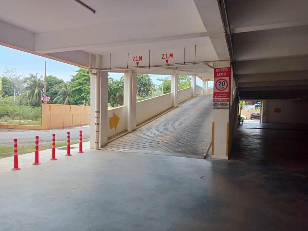 Homestay Kuala Terengganu Rose House Pantai Batu Buruk Eksteriør billede